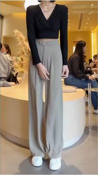 Our wide-leg trousers are also perfect for work, meetings and other formal occasions. Paired with high heels and blouses, you'll look elegant and confident!