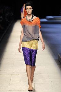 Dries Van Noten Spring 2009 Ready-to-Wear Fashion Show - Imogen Morris Clarke