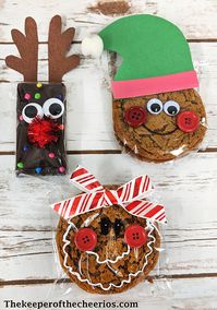 Kids Christmas Treats prepackaged treat idea  #christmas #christmastreat #schooltreat #rudolphbrownie #Elfcookie #gingerbreadgirlcookie