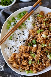 This easy Sesame Ground Chicken only takes 15 minutes to make! Serve with rice and steamed broccoli for an easy dinner that your family will love!