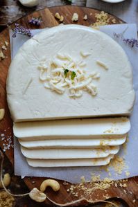 How to make Vegan Mozzarella / How to: Vegan Mozzarella