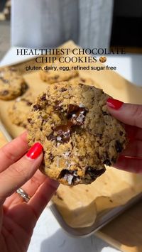 These vegan oatmeal chocolate chip cookies are next-level delicious and natural. The whole batch will be gone before you know it! These easy cookies are naturally gluten-free, using oats and almond flour to achieve a soft and chewy texture.  back to school treats | healthy snacks for kids | snacks for kids | after school snacks | school snacks