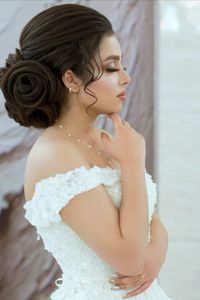 Beautiful bridal hairstyle//bridal hairstyle//cute bridal hairstyle.All photo credit goes to Respective owner📸