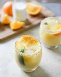 Coconut Creamsicle Margaritas I howsweeteats.com