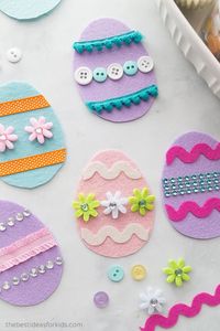 Let your kids' imaginations run wild crafting these felt Easter eggs. (Bonus: They're far less messier than dyeing eggs!)  #holiday #easter #craft #inspiration #diy #family #home #kids