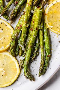 Easter Roasted Asparagus {Easy Oven Recipe} – WellPlated.com