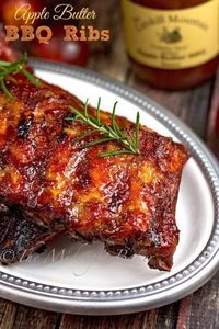 Apple Butter BBQ Ribs | bakeatmidnite.com | #porkribs #slowcooker #crockpot…