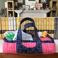 It’s almost time for my annual afternoon of sewing with my mom for Mother’s Day This year’s gift is a #carolynfriedlander / #noodleheadpatterns #socialtote - it’s my first attempt at making it! I used #rileyblakedesigns Mini Hashtag in navy and hot pink and added an assortment of sewing treats inside. Let’s get ready to sew! #handmadegift