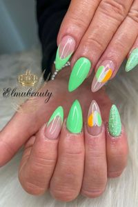 Bring in some festive Irish vibes with these beautiful St. Patrick's Day nails!