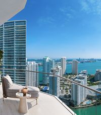 VICEROY BRICKELL ♥️Great opportunity of an INVESTMENT♥️ Masterfully designed by world-renowned architectural firm Arquitectonica with carefully curated interiors by award-winning Meyer Davis Studio, Viceroy Brickell will be expertly managed by the Viceroy Hotels & Resorts hospitality team. • Collection of 442 tower residences, topped off by two levels of penthouses and anchored by 56 city flats with a first-row view of Brickell’s vibrant urban lifestyle. • Prime One Brickell location at th...