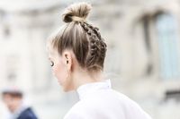 idees de coiffures en ete chignon bun 28