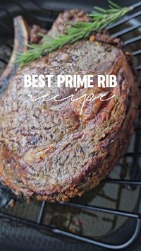 Best Prime Rib Roast Recipe in the Oven- easy fail proof way to cook prime rib at home! Garlic rosemary crusted prime rib recipe. Christmas or holiday dinner idea. Herb butter garlic prime rib dinner recipe. Best and easiest way in the oven time temp instructions.