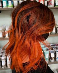 Autumn is a season known for its rich and vibrant color palette, with warm tones of red, orange, and brown prevalent in nature. By changing your hair color to match these hues, you can create a visually harmonious connection to the season, enhancing your overall look and making a statement.