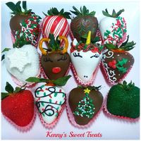 Christmas chocolate covered strawberries #kennysweettreats #makinglifesosweet #deliciousnesseverywhere #christmas #chocolatecoveredstrawberries #rudolph #christmasunicorn #christmaslights #candycane #christmastree #christmastree