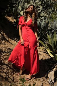 $85 Perfect Summer Beach Fitted Bright Red Slit Maxi Dress Buttoned Front Cute T-Shirt Bell Sleeves