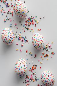 DIY Sprinkle Easter Eggs - Let's Mingle Blog