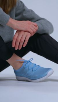 Providing max forefoot mobility and proven #OOfoam™, get a newly adjustable fit in a #recoveryShoe. Ready to help yOO get back to your best, OOmg Sport LS is #ActiveRecovery that helps recharge.