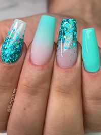 Get ready for your summer nail makeover with these stunning turquoise nails! From subtle to bold, we’ve got you covered!