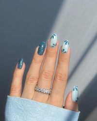 Stay ahead with these unique and trendy nail designs.