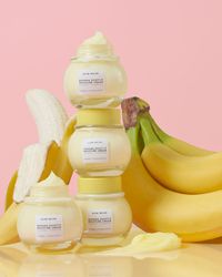 Banana Soufflé Moisture Cream is a soothing, lightweight moisturizer that resets, replenishes, and seals in a boost of lasting hydration without clogging pores, for all skin types, even acne-prone skin. It is non-comedogenic and non-acnegenic, making it especially good for sensitive skin. Blended with banana, chia seed, magnesium, turmeric, and cica, this sweet soufflé is your recipe for calmer, hydrated healthy-looking skin. Results: After Immediate Use* 97% agreed their skin felt hydrated and