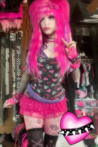 #emo #rawr #scene #scenecore #emocore #emostyle #alternative #alternativefashion #tumblr #myspace #explore #goth #dc #kandi #hellokitty #monsterhigh