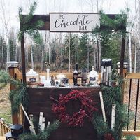 Stay warm at your winter wedding with an adorable hot chocolate bar. Great for receptions, cocktail hour, or the ceremony itself, allow your guests to warm up with the perfect wedding drinks.