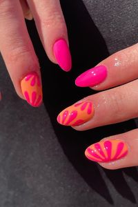 39 Adorable Pink and Orange Nails for Your Summer Mani Inspo