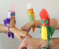 Bunte Sittiche aus Klopapier Rollen basteln die man am Handgelenk befestigen kann *** Perfect colorful Parakeets FUN Craft with Toilet Paper Tube