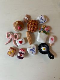 These are super cute handmade clay pieces, they all have magnets on the back to go perfectly on a fridge! ❤️ *MADE TO ORDER*