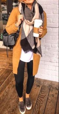 25 Women Casual Outfits For Fall #casualoutfits #FallOutfits #WinterOutfitsIdeas #womencasualoutfits #WomenFallOutfit