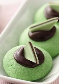 Chocolate-Mint Thumbprints Recipe ~ Cool mint and rich chocolate make a delicious cookie combo