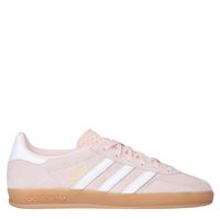 Verhoog je stijl met Adidas Gazelle Indoor Sandy Pink Gum, model IH5484. Deze iconische sneakers combineren retrostijl met modern comfort, perfect voor zowel casual als sportieve looks.