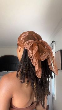 Locs & Lifestyle on Instagram: "Loc styles for any length of locs! i love using a scarf or bandana to create a simple look while also using the designs and colors to accessorize my outfit 🥰 you don't even need a super long scarf to get the job done ✔️ using a scarf instead of a rubber band also causes less breakage for your locs so when i have a little extra frizz, these are my go to styles y'all know i like my styles low maintenance low tension low product & frizz friendly"