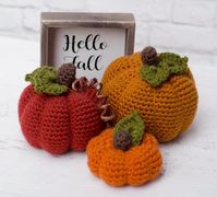 Beautiful large crochet pumpkin pattern is fun to make for fall! #largecrochetpumpkinpattern #crochetpumpkin #crochet365knittoo