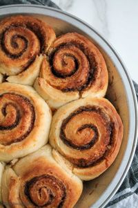 Soft, sweet, no-knead cinnamon rolls with a decadent vanilla cream cheese icing makes for an easy yet unforgettable breakfast or weekend brunch!