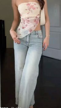 outfit inspiration pink top denim jeans wide leg jeans pink flower top white bag outfit inspiration for summer casual outfit inspiration