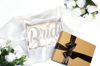 Bachelorette party gifts - Gold or silver glitter Bridal robes