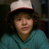 𝐒𝐭𝐫𝐚𝐧𝐠𝐞𝐫 𝐓𝐡𝐢𝐧𝐠𝐬: 𝐒𝐞𝐚𝐬𝐨𝐧 𝟏 𝐄𝐩𝐢𝐬𝐨𝐝𝐞 𝟒 #strangerthings #dustinhenderson #strangerthingsicon Stranger things icon. dustin henderson icon. Gaten Matarazzo. Gaten Matarazzo Icon. 70s.