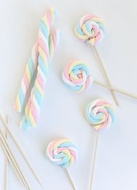 Marshmallows have a long history of getting wrapped up with Easter, as this super easy Marshmallow Pops tutorial from Say Yes perfectly illustrates.