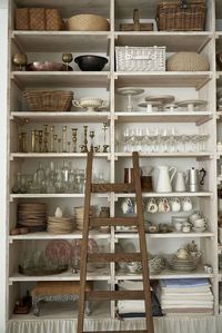 Just pinned from https://www.pinterest.com/pin/1057712662469183236/ at 12:12 PM --- nancy meyers aesthetic, nancy meyers interiors, nancy meyers kitchen, nancy meters decorations