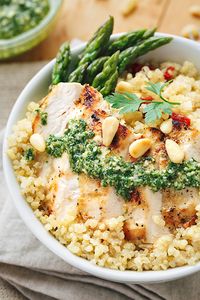 Lemon Chicken Pesto Bowls | thecozyapron.com