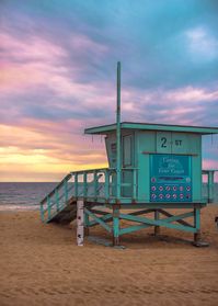 Beautiful sunset photo 2nd St Lifeguard Tower in Hermosa Beach, California - DIGITAL DOWNLOAD This high-resolution digital photograph will add the perfect touch to your home or as scenic wallpaper. See more beach and sunset photos here > https://thesunsettraveller.etsy.com  DETAILS - Image dimensions: 4016x5622 pixels - Available *automatically* after purchase at http://www.etsy.com/your/purchases. If you check out *as a guest*, your download links will be sent to your e-mail address - For perso