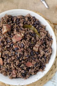 The most delicious Cuban moros y cristianos recipe you'll find. This Congri will wow everyone!