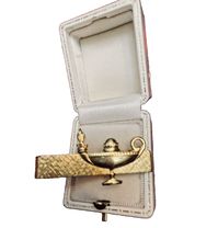 Vintage Aladdin's Magic Wish Lamp Tie Bar Clip Alligator Clasp Goldtone Metal