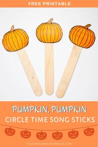 Download these free pumpkin themed circle time printable props for toddlers and preschoolers to use with pumpkin songs and fingerplays! #pumpkins #circletime #printable #puppets #props #teachers #classroom #toddlers #preschool #autumn #printable #2yearolds #3yearolds #teaching2and3yearolds