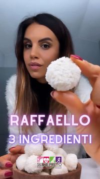 5min · 4 servings     Ingredienti:  • 150 gr di farina di mandorle   • 150 gr di cocco grattugiato (cocco rape, non farina di cocco. Ne servono poi altri 50/100 gr per la copertura esterna)  • 300 gr di cioccolato bianco (io ho utilizzato Lindt)  Una ricetta di Natale facile e veloce, un dolce di Natale al cioccolato e cocco per stupire i tuoi ospiti e non solo, è un dolce di Natale facile, senza cottura e con pochi ingredienti! Eccezionale no?  Sono certa che questo dolce al cocco lascerà tutti senza parole, questa volta non è una ricetta light ma una ricetta buonissima e perfetta da gustare per la cena di Natale, ovviamente senza sensi di colpa!! ❤️🥰  Come fare questo dolce al cocco, Raffaello fai da te:  Sciogli il cioccolato bianco a bagno Maria. Aggiungi i 150 gr di farina di mandorl