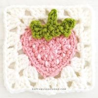 Strawberry Granny Square – Free Crochet Pattern + Video Tutorial