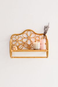 Rattan Daisy Wall Shelf | Urban Outfitters