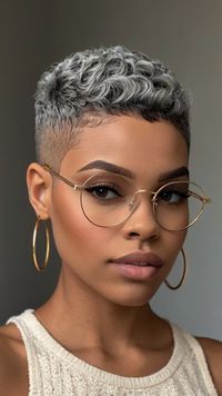 👑 Learn the secrets to transform your look with this bouncy Side-Parted Pixie Short Haircuts for Black Women. Professional tips and tricks revealed for head-turning results! Perfect for all hair types. Minimal maintenance required with Salon-grade equipment. Great for daily wear and includes expert protective styling tips! #Side-PartedPixieShortHaircutsforBlackWomen #Hairhead-turningresults #bouncyHair #HairGoals #HairInspo