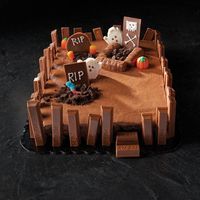 How to Build a Halloween Graveyard Cake | Hy-Vee